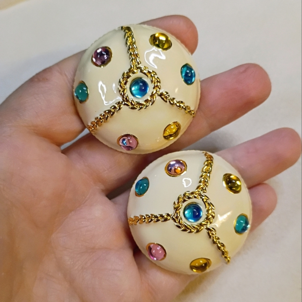 SOLD Vintage LES BERNARD Clip-on Earrings